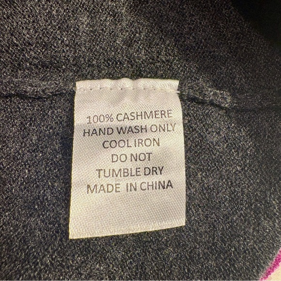 WYSE London 100% Cashmere Gray Sweater Size Medium - Picture 7 of 7
